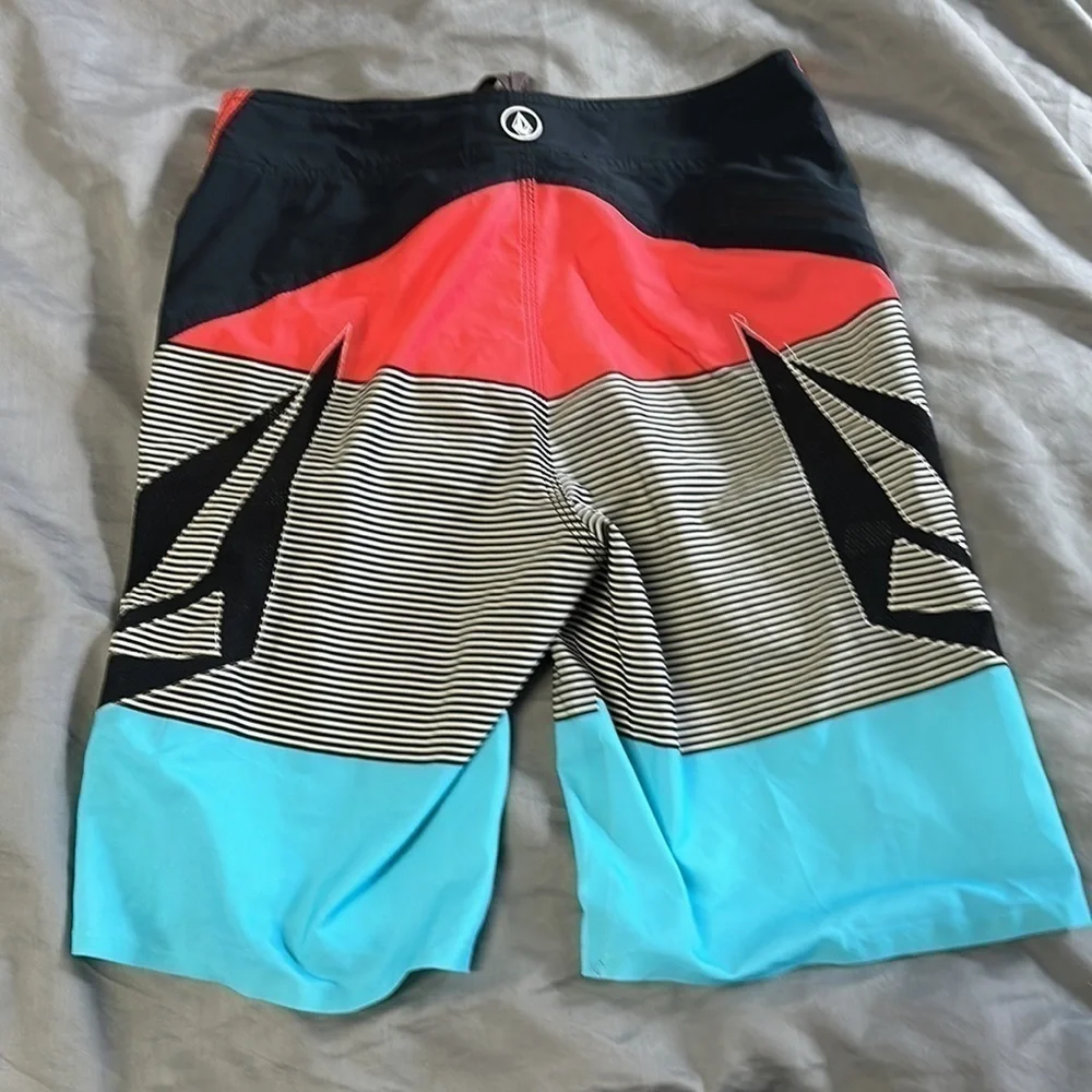 Mens Volcom Board Shorts Sz 28 New